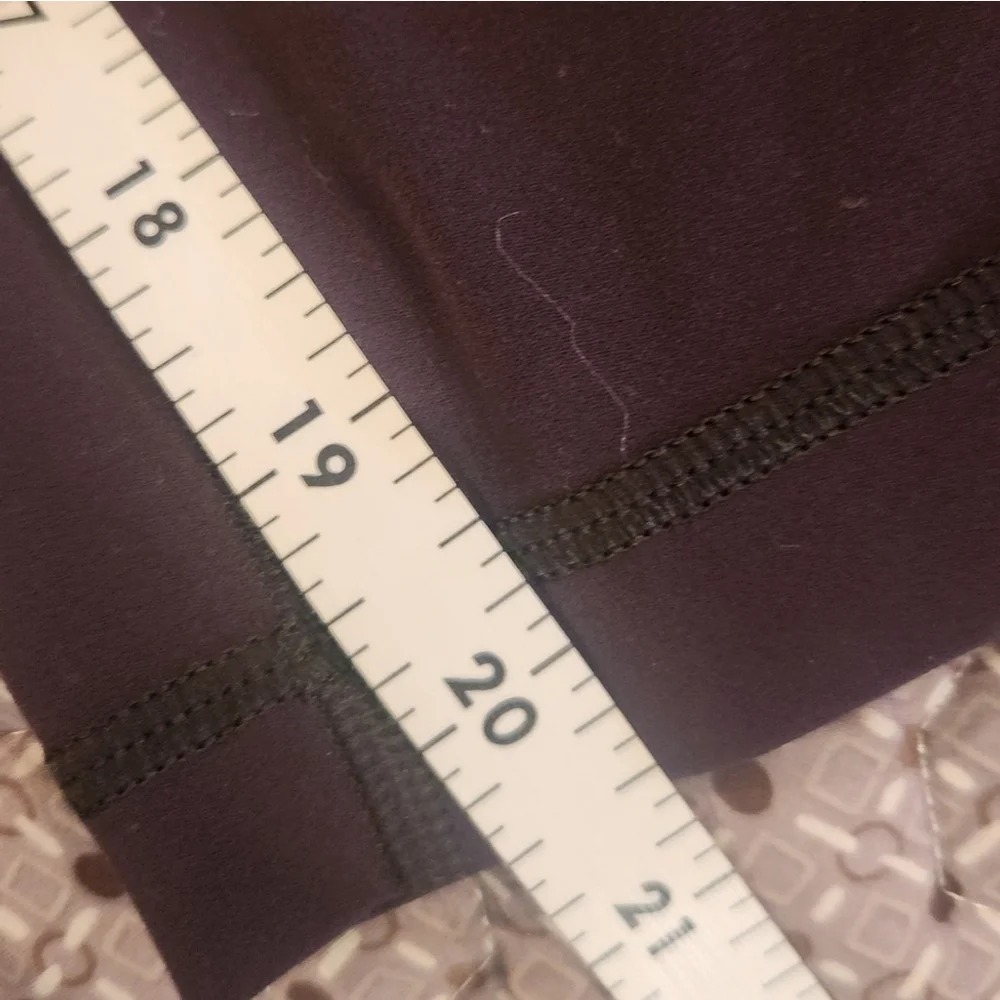 NWOT Lululemon Pushing Limits Crop